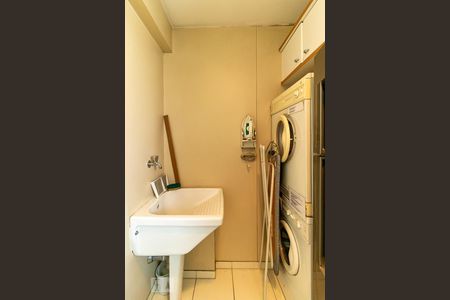 Apartamento à venda com 63m², 2 quartos e 2 vagasÁrea de serviço