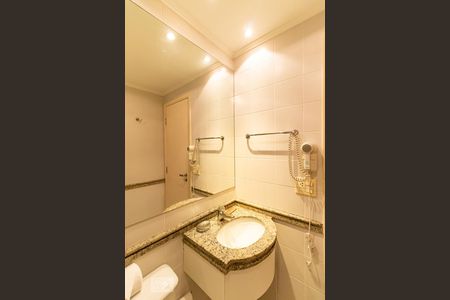 Apartamento à venda com 63m², 2 quartos e 2 vagasBanheiro social