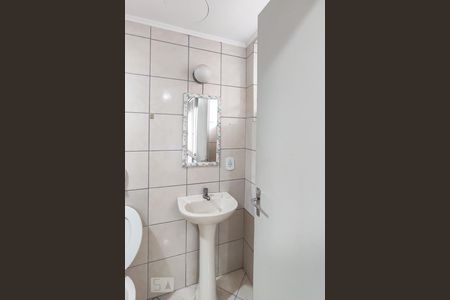 Banheiro de kitnet/studio para alugar com 1 quarto, 30m² em Centro Histórico, Porto Alegre