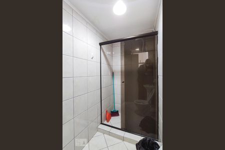 Banheiro de kitnet/studio para alugar com 1 quarto, 30m² em Centro Histórico, Porto Alegre