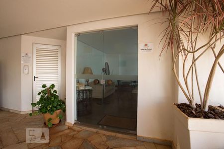 Apartamento para alugar com 45m², 1 quarto e 1 vagaÁrea comum - Entrada do salão de festas e da academia