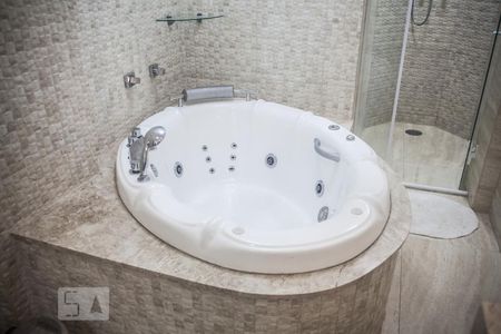 Apartamento à venda com 140m², 2 quartos e sem vagaDetalhe do banheiro