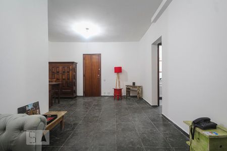 Sala de apartamento para alugar com 1 quarto, 86m² em Barra da Tijuca, Rio de Janeiro