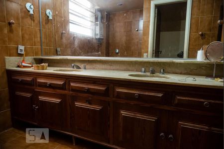 Apartamento para alugar com 304m², 4 quartos e 1 vagaBanheiro da Suíte