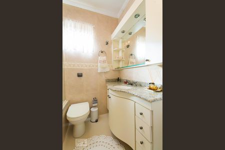 Casa à venda com 165m², 3 quartos e 2 vagasBanheiro 