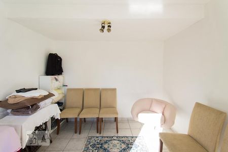 Casa à venda com 165m², 3 quartos e 2 vagasQuarto de Serviço