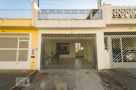 Casa à venda com 165m², 3 quartos e 2 vagasFachada 
