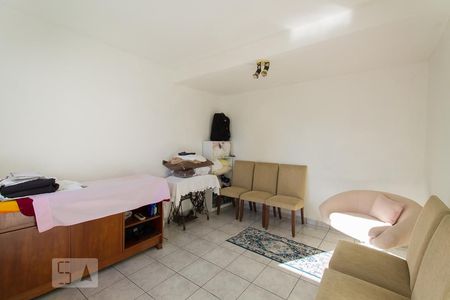 Casa à venda com 165m², 3 quartos e 2 vagasQuarto de Serviço