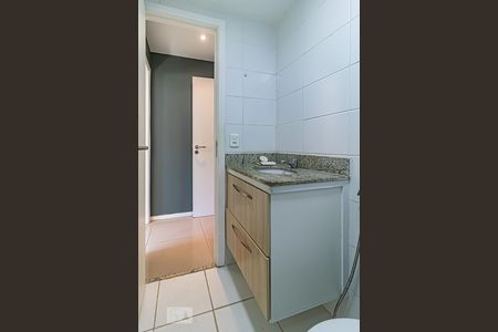 Apartamento à venda com 79m², 2 quartos e 1 vagaBanheiro da Suíte Canadense