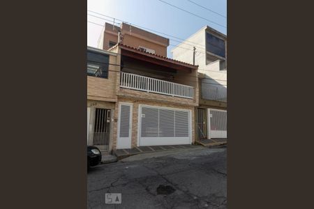 Casa à venda com 144m², 3 quartos e 2 vagas Casa à venda com 144m², 3 quartos e 2 vagasFachada