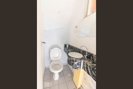 Lavabo  de casa de condomínio para alugar com 2 quartos, 80m² em Vila Metalúrgica, Santo André