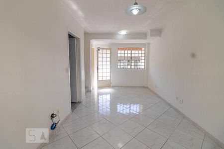 Sala  de casa de condomínio para alugar com 2 quartos, 80m² em Vila Metalúrgica, Santo André