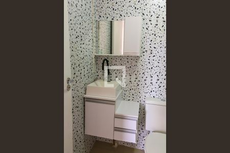 Apartamento à venda com 45m², 2 quartos e sem vaga Apartamento à venda com 45m², 2 quartos e sem vagaBanheiro