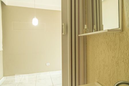 Lavabo de casa de condomínio para alugar com 2 quartos, 60m² em Parada Xv de Novembro, São Paulo