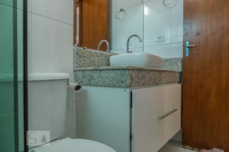 Casa de condomínio para alugar com 60m², 2 quartos e 1 vagaBanheiro