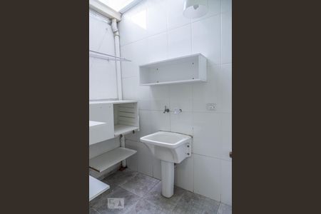 Casa de condomínio para alugar com 60m², 2 quartos e 1 vagaÁrea de Serviço