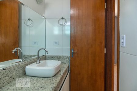 Casa de condomínio para alugar com 60m², 2 quartos e 1 vagaBanheiro