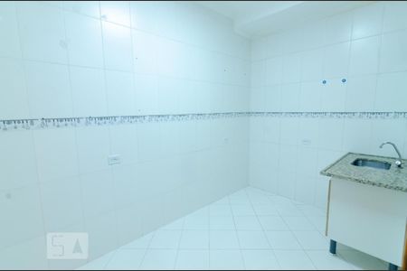 Cozinha  de casa de condomínio para alugar com 2 quartos, 60m² em Vila Mesquita, São Paulo