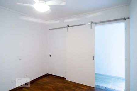 Casa à venda com 450m², 4 quartos e 3 vagasQuarto 1 - Térreo