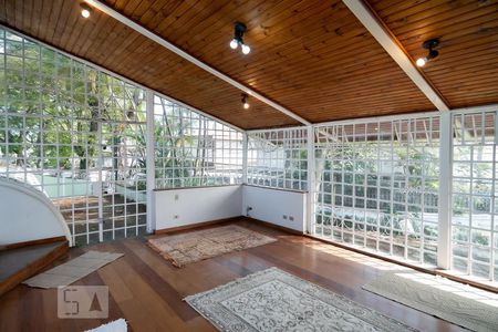 Casa à venda com 450m², 4 quartos e 3 vagasEscritório