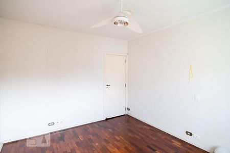 Casa à venda com 450m², 4 quartos e 3 vagasQuarto 4