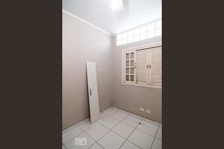 Casa à venda com 450m², 4 quartos e 3 vagasQuarto de Serviço