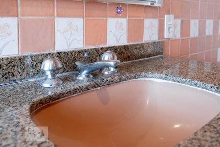 Casa à venda com 450m², 4 quartos e 3 vagasBanheiro Social - Quartos