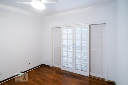 Casa à venda com 450m², 4 quartos e 3 vagasQuarto 1 - Térreo