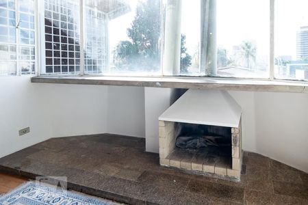 Casa à venda com 450m², 4 quartos e 3 vagasLareira Quarto 6 - Suíte