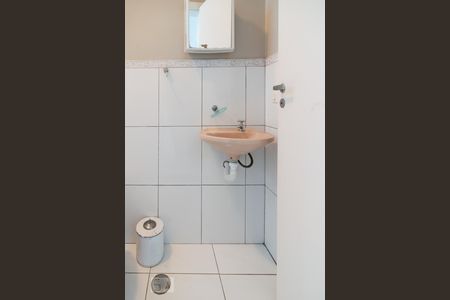 Casa à venda com 450m², 4 quartos e 3 vagasBanheiro de Serviço