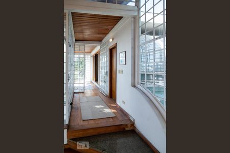 Casa à venda com 450m², 4 quartos e 3 vagasEscritório