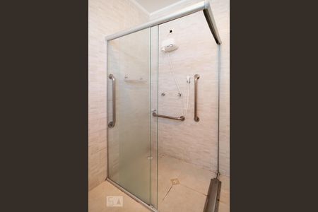 Casa à venda com 450m², 4 quartos e 3 vagasBanheiro Social Térreo