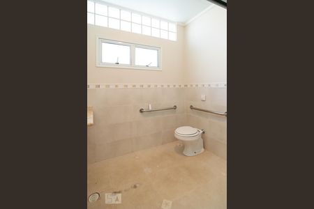 Casa à venda com 450m², 4 quartos e 3 vagasBanheiro Social Térreo