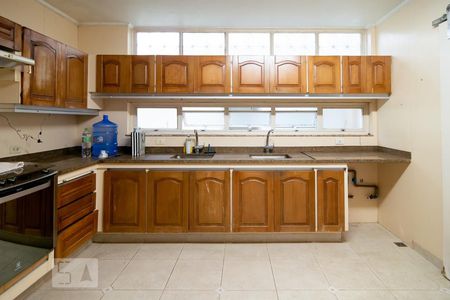 Casa à venda com 450m², 4 quartos e 3 vagasCozinha