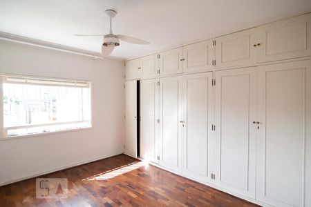 Casa à venda com 450m², 4 quartos e 3 vagasQuarto 4