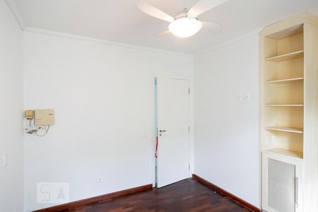 Casa à venda com 450m², 4 quartos e 3 vagasQuarto 2 - Térreo