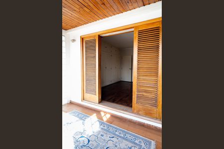 Casa à venda com 450m², 4 quartos e 3 vagasLareira Quarto 6 - Suíte