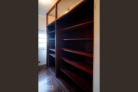 Casa à venda com 450m², 4 quartos e 3 vagasCloset Quarto 4