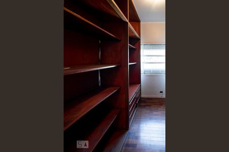 Casa à venda com 450m², 4 quartos e 3 vagasCloset Quarto 4