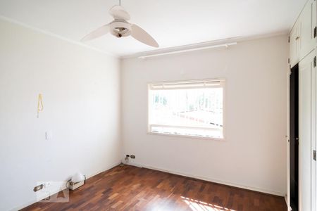 Casa à venda com 450m², 4 quartos e 3 vagasQuarto 4