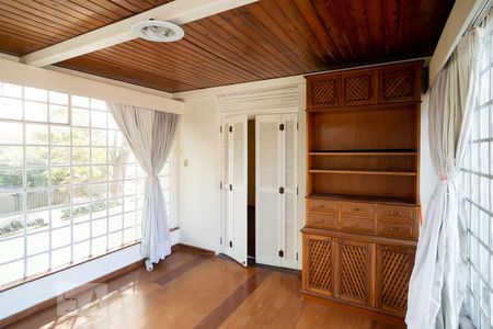 Casa à venda com 450m², 4 quartos e 3 vagasVaranda Quarto 5 - Suíte