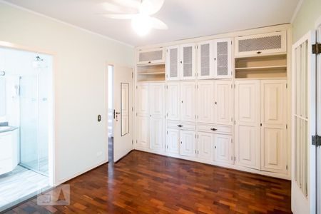 Casa à venda com 450m², 4 quartos e 3 vagasQuarto 5 - Suíte