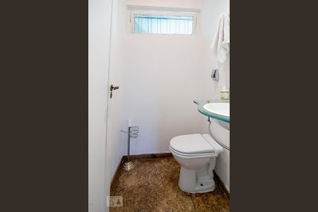 Casa à venda com 450m², 4 quartos e 3 vagasLavabo