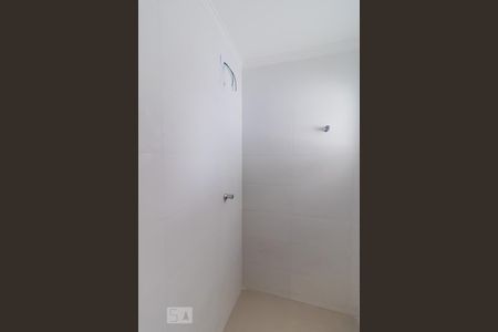 Apartamento à venda com 45m², 2 quartos e sem vaga Apartamento à venda com 45m², 2 quartos e sem vagaBanheiro