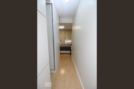 Corredor - Quarto 1 de apartamento para alugar com 1 quarto, 62m² em Botafogo, Rio de Janeiro