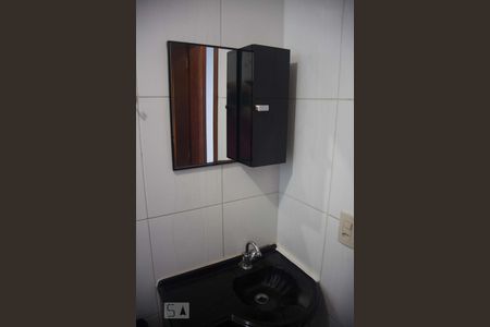 Casa de condomínio para alugar com 80m², 2 quartos e sem vagaBanheiro Social