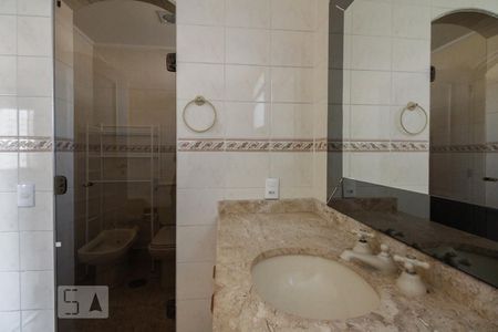 Apartamento à venda com 136m², 3 quartos e 2 vagasBanheiro Suíte 