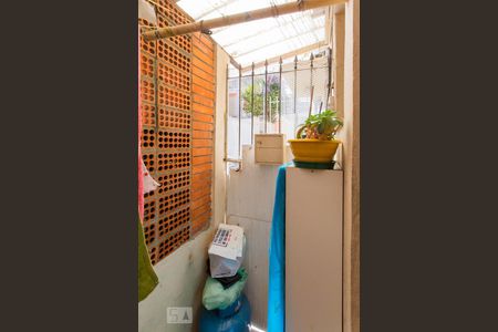 Casa de condomínio à venda com 60m², 2 quartos e 1 vagaÁrea de Serviço