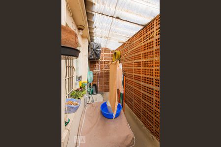 Casa de condomínio à venda com 60m², 2 quartos e 1 vagaÁrea de Serviço