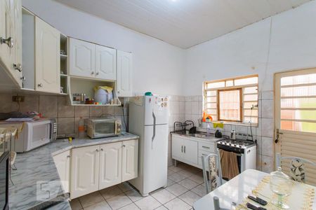 Casa de condomínio à venda com 60m², 2 quartos e 1 vagaCozinha